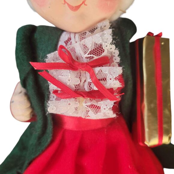 Vintage Mrs. Claus Christmas Tree Topper - Picture 6 of 7
